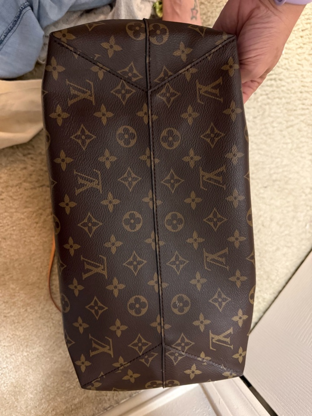 Louis Vuitton Monogram Canvas Hobo Shoulder Bag in Brown and Tan - Picture 2 of 8